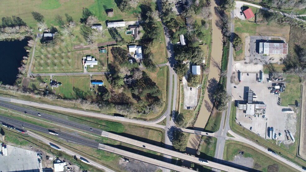 17490 Highway 77, Grosse Tete, LA 70740 Convenience Store For Sale