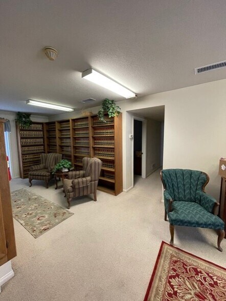 More Photos Of 714 N Spurgeon St, Santa Ana Office For Lease
