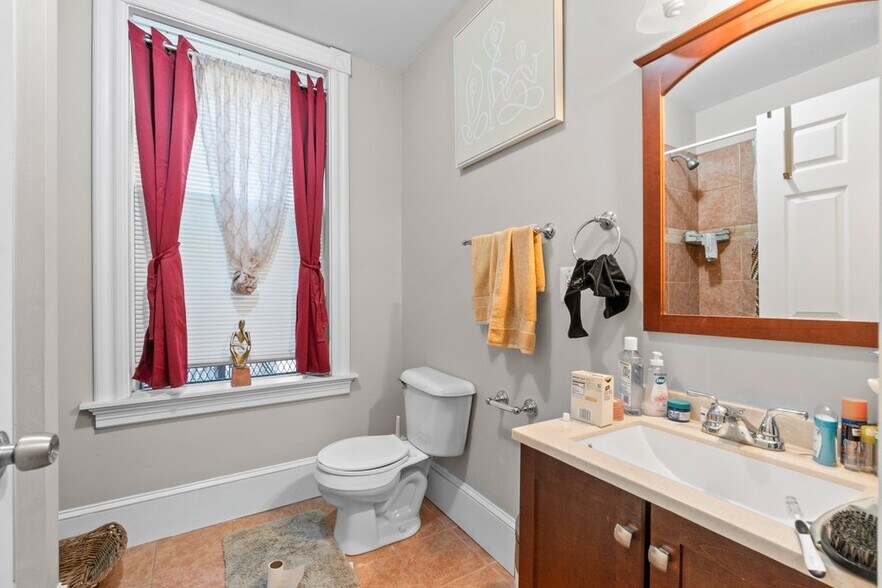 More Photos Of 30 E 25th St, Baltimore Apartments For Sale
