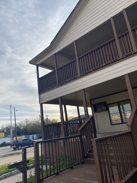 More Photos Of 607 N Willomet Ave, Dallas General Retail For Sale