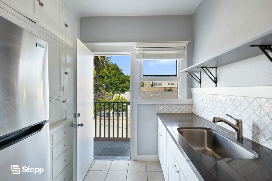 More Photos Of 226-248 Gaviota Ave, Long Beach, Long Beach Apartments For Sale