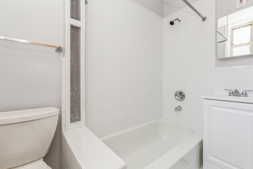 More Photos Of 4132 53rd St, Woodside Apartments For Sale