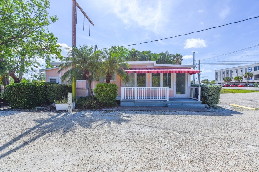 More Photos Of 24171 Overseas Hwy, Summerland Key Storefront Retail Office For Sale
