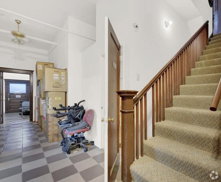 More Photos Of 618 4th St, Corning Office For Sale