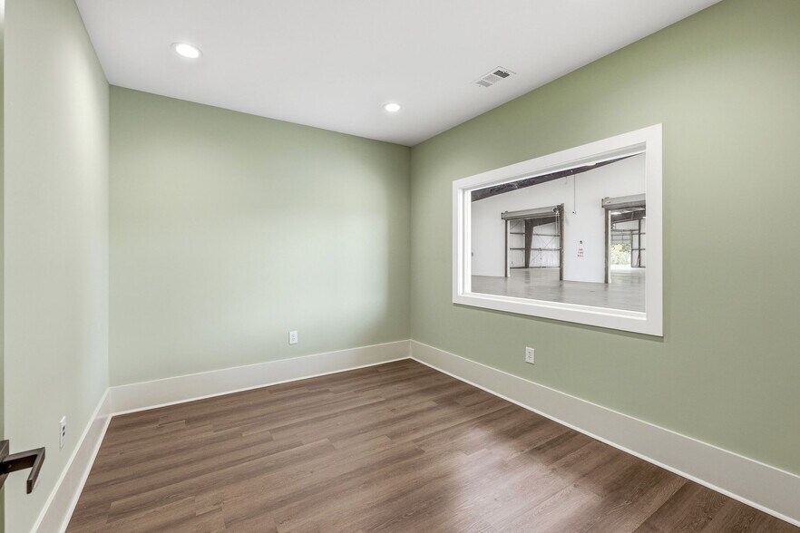 More Photos Of 3663 Southland Dr, Flowery Branch Warehouse For Sale