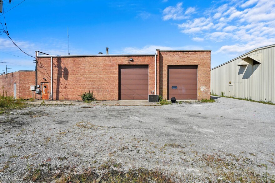 More Photos Of 4135 W 123rd St, Alsip Warehouse For Lease