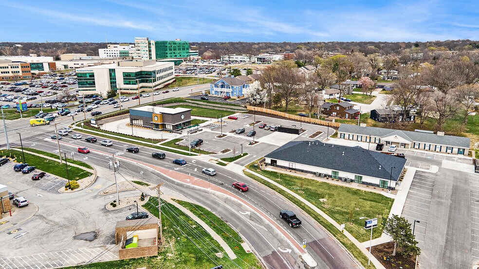 More Photos Of 9361-9369 W 75th St, Overland Park Office For Lease