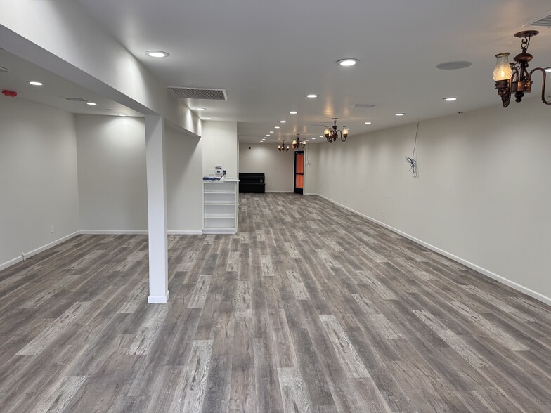 More Photos Of 4843 W Century Blvd, Inglewood Restaurant For Lease
