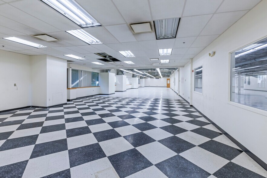 More Photos Of 155 Swanson Rd, Boxborough Research And Development For Lease