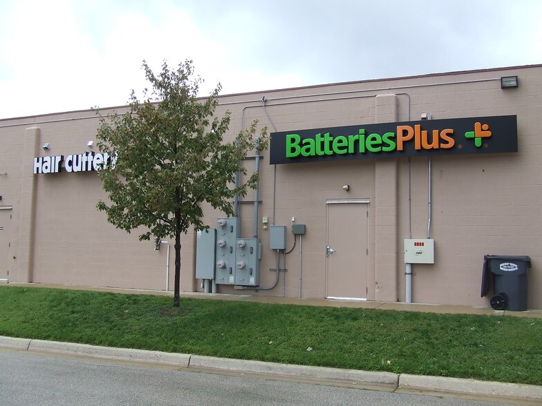 More Photos Of 2061 M-139, Benton Harbor Freestanding For Sale