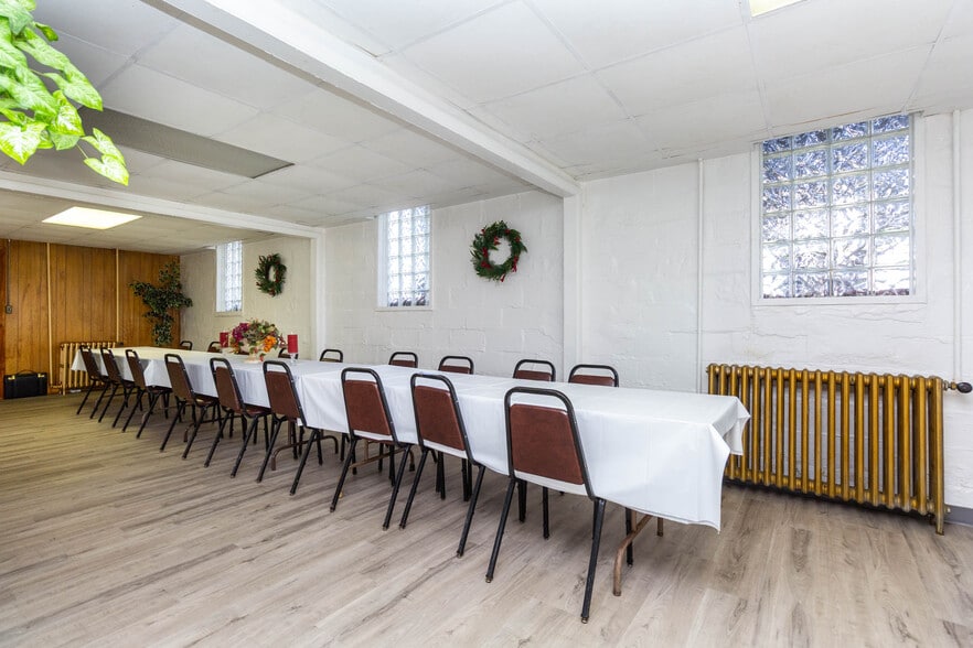 More Photos Of 1196 Joslyn Ave, Pontiac Religious Facility For Sale
