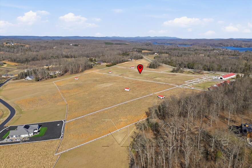 More Photos Of 1522 New Hope Rd, Rockwood Specialty For Sale