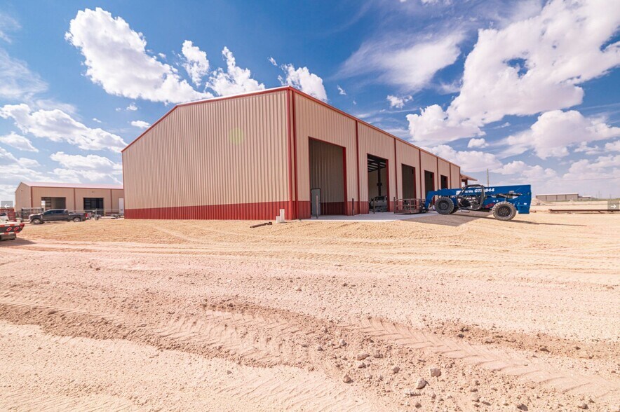 More Photos Of 16511 W Basin St, Odessa Industrial For Lease