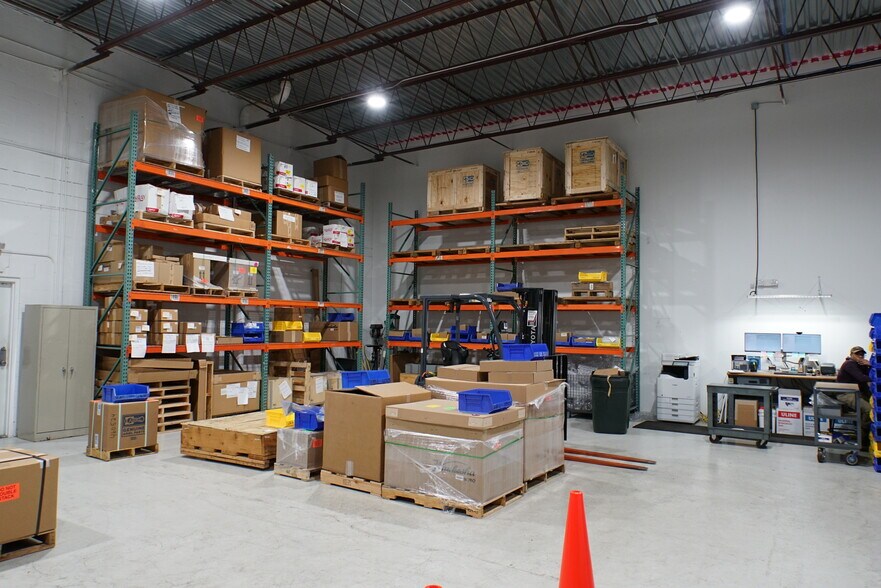 More Photos Of 1432 E Newport Center Dr, Deerfield Beach Warehouse For Lease