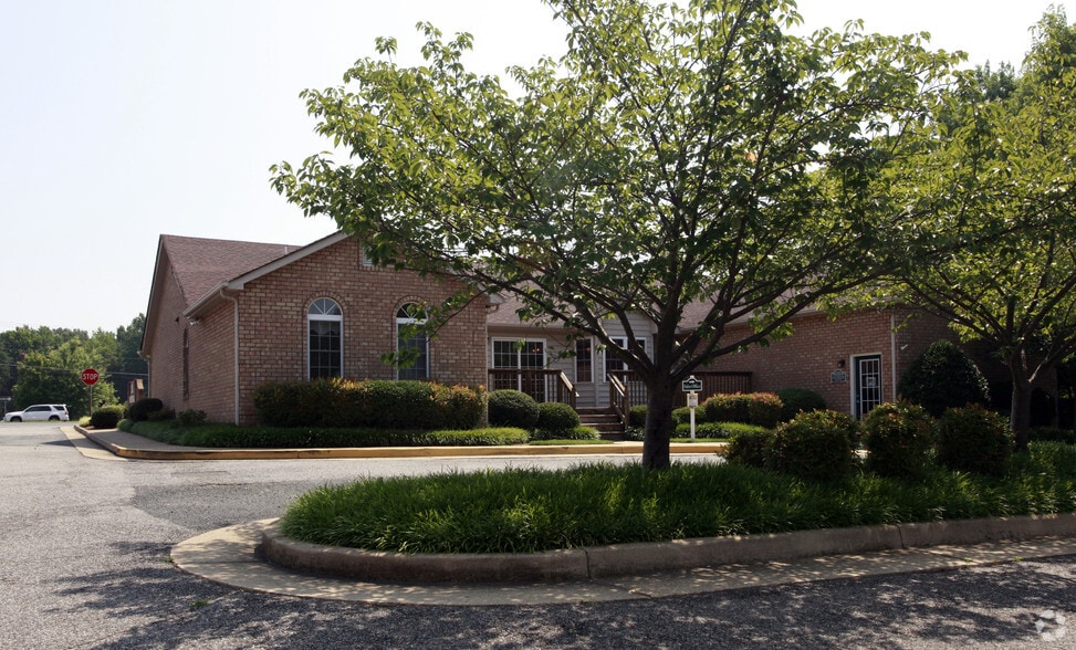 More Photos Of 621 Warrenton Rd, Fredericksburg Office For Sale