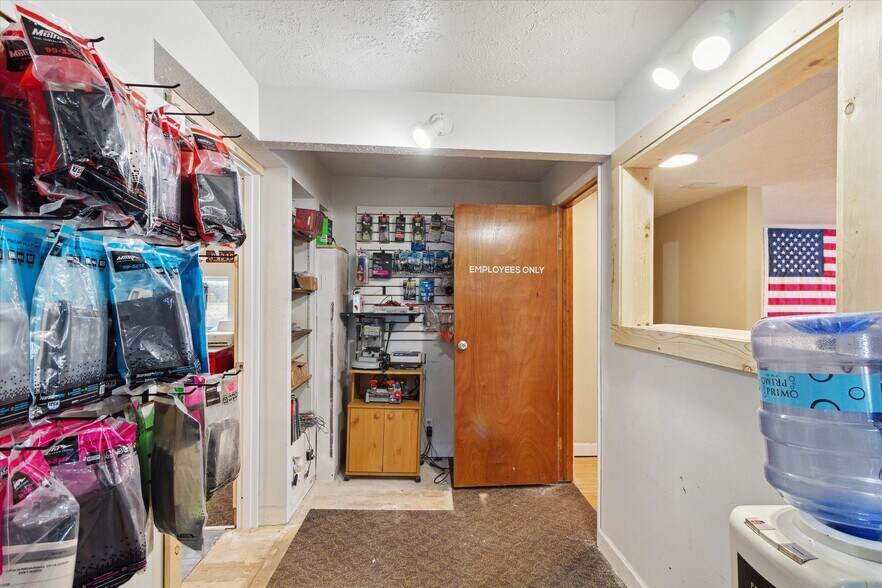 More Photos Of 3159 W Monroe Rd, Alma Freestanding For Sale