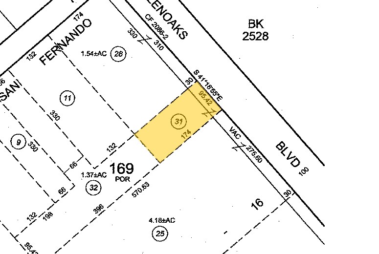 More Photos Of 10505 Glenoaks Blvd, Pacoima Land For Lease