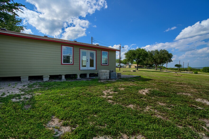 More Photos Of 101 Campbell Rd 3, Sandia Trailer Camper Park For Sale