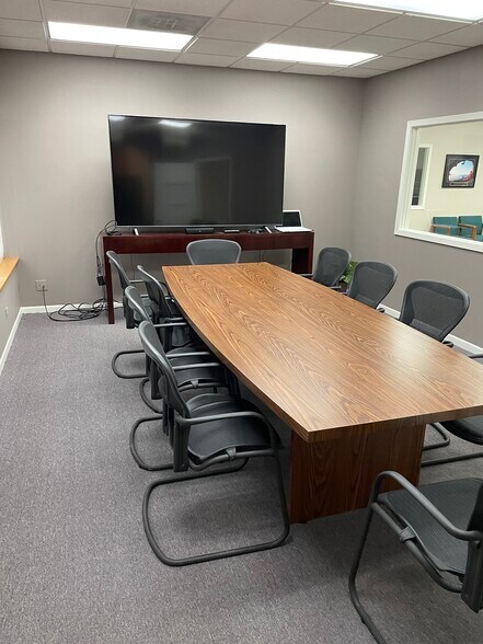 More Photos Of 28085 N Ashley Cir, Libertyville Medical For Sale