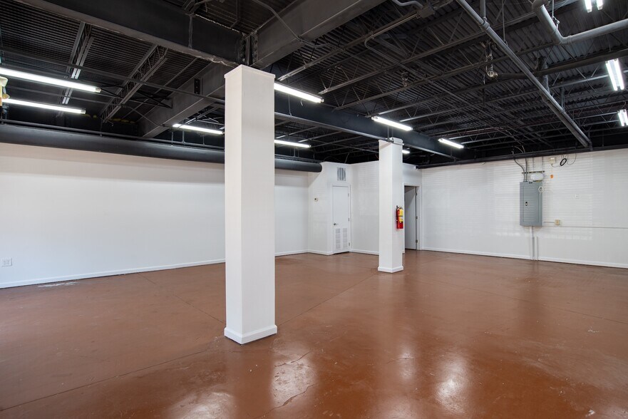 More Photos Of 5300 Peachtree Rd, Chamblee Apartments For Lease