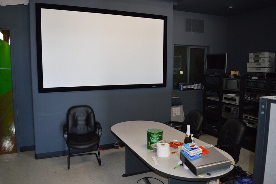 More Photos Of 6147 Geary Blvd, San Francisco Unknown For Lease