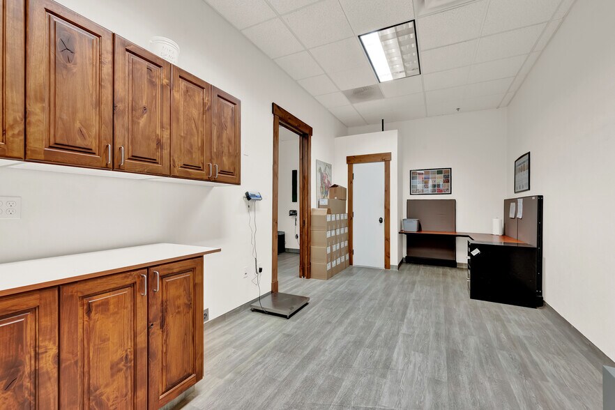 More Photos Of 8915 S 700 E, Sandy Office For Sale