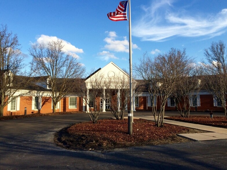 Primary Photo Of 27401 W Il Route 22, Lake Barrington Medical For Lease