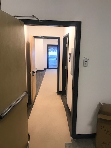 More Photos Of 10 Charlesview Rd, Hopedale Warehouse For Lease