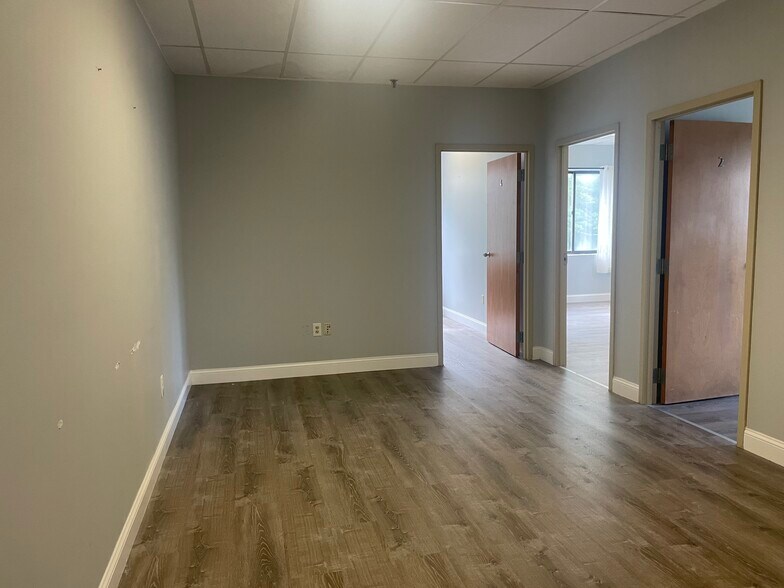 More Photos Of 221 Boston Post Rd E, Marlborough Office For Lease