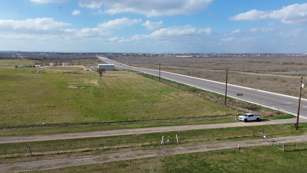 7710 Elroy rd, Del Valle, TX 78617 Land For Sale