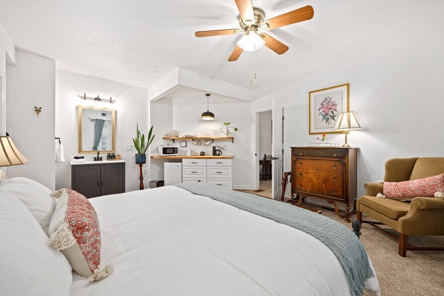 More Photos Of 1430 Race St, Denver Hotel For Sale