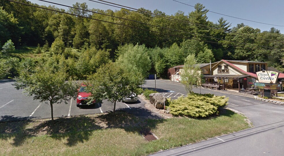More Photos Of 6418 Chambersburg Rd, Fayetteville Restaurant For Sale