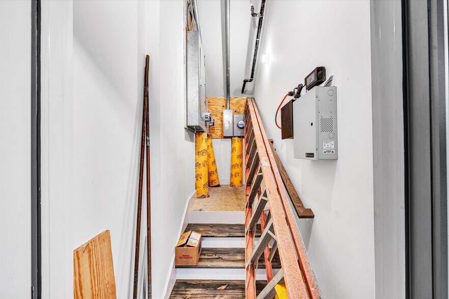 More Photos Of 109 Campbell Ave SW, Roanoke Apartments For Sale