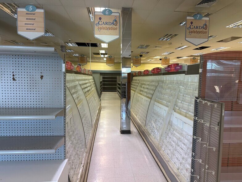 More Photos Of 803 Montauk Hwy, Shirley Unknown For Lease