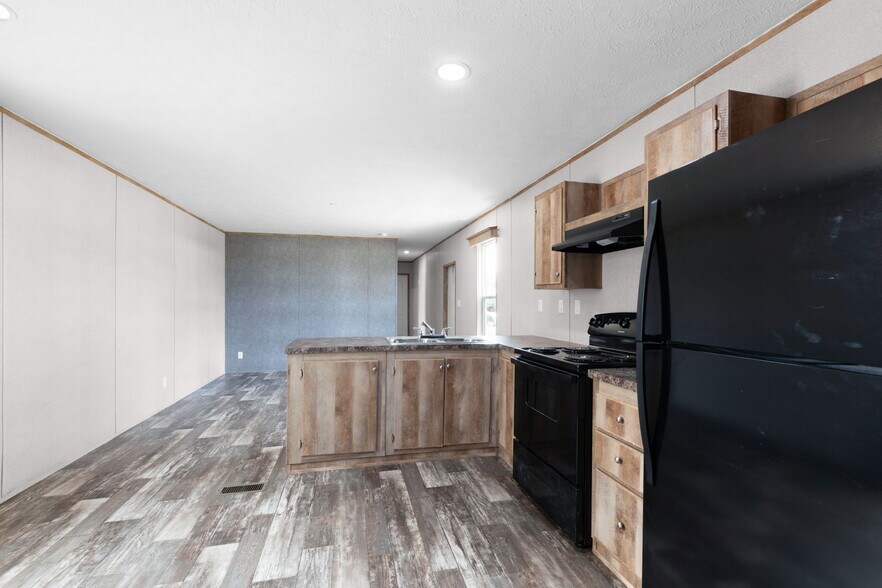 More Photos Of , Kingsland Specialty For Sale