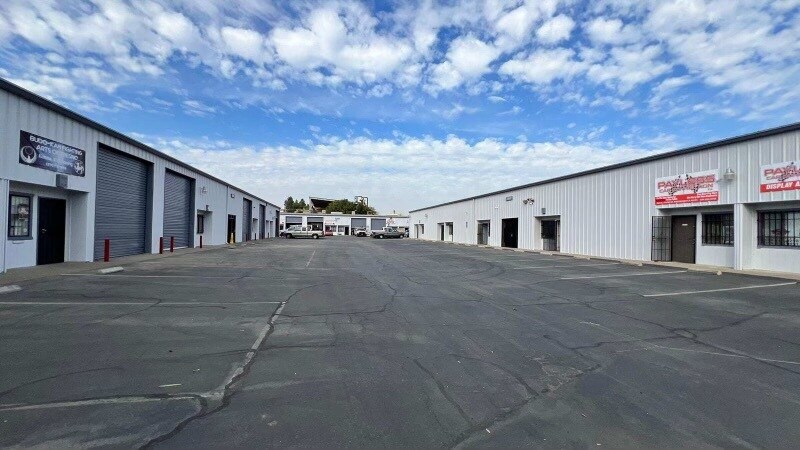More Photos Of 4091 N Valentine Ave, Fresno Warehouse For Lease