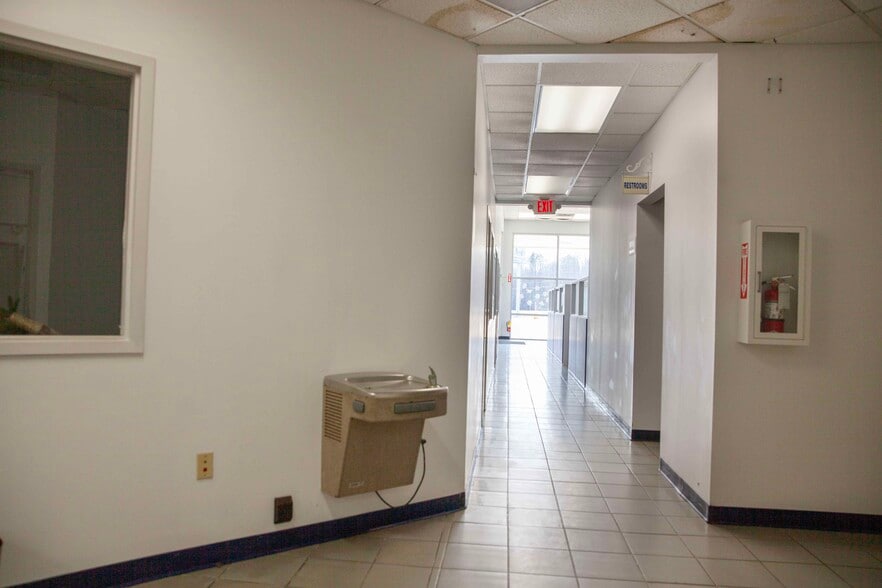 More Photos Of 2210 Washington Rd, Thomson Auto Dealership For Sale