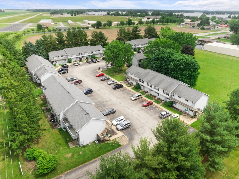 Primary Photo Of 652 Northgate Cir, Rochester Multifamily For Sale