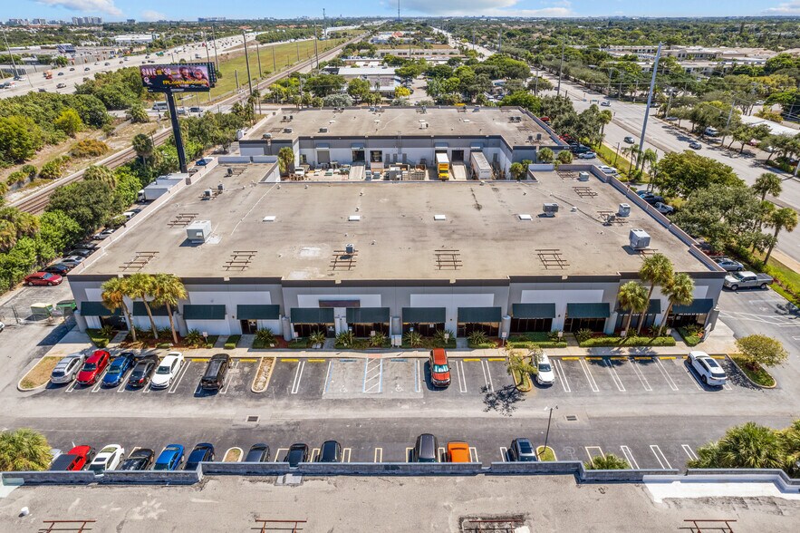 More Photos Of 955 S Congress Ave, Delray Beach Showroom For Lease