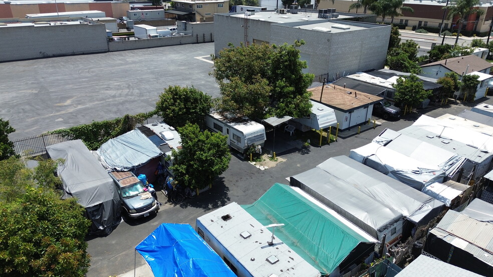 More Photos Of 7233 Somerset Blvd, Paramount Multifamily For Sale