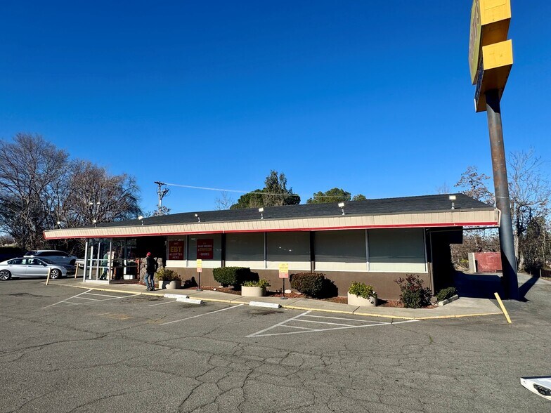 More Photos Of 48 Antelope Blvd, Red Bluff General Retail For Sale