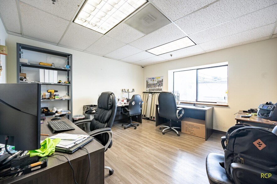 More Photos Of 1400 Kaster Rd, Saint Helens Manufacturing For Sale