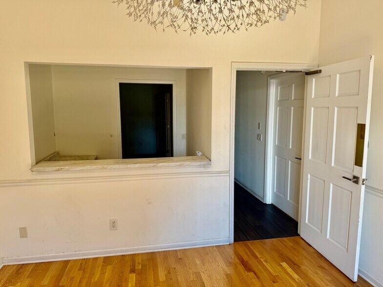 More Photos Of 105 S Jefferson Ave, Eatonton Office For Sale
