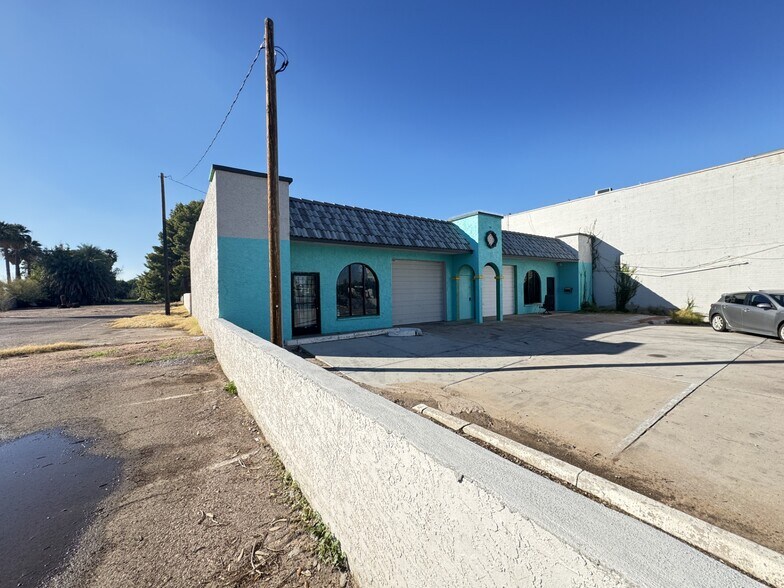 More Photos Of 236 N Country Club Dr, Mesa Freestanding For Sale