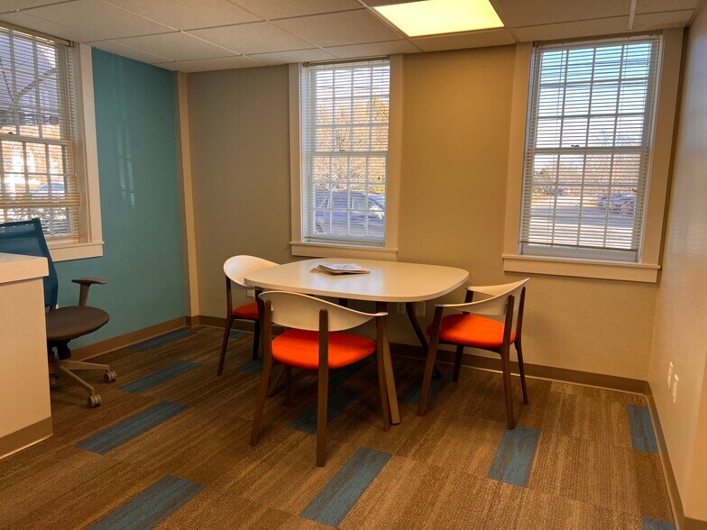More Photos Of 16 Long Sands Rd, York Medical For Lease