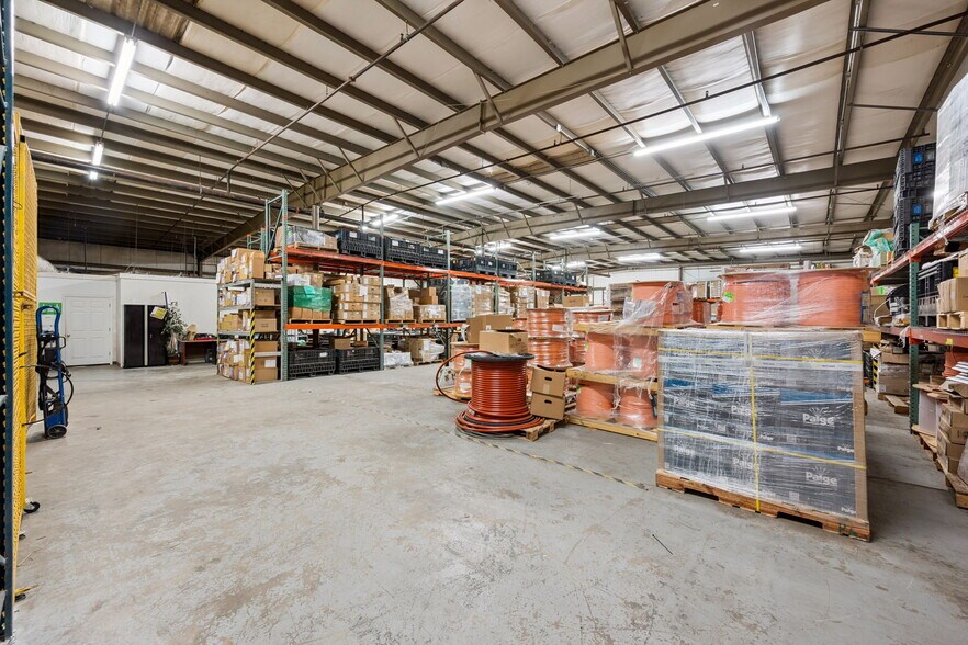 More Photos Of 10207-10235 General Dr, Orlando Warehouse For Sale