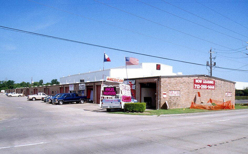 More Photos Of 1919 W Sam Houston Pky N, Houston Manufacturing For Lease