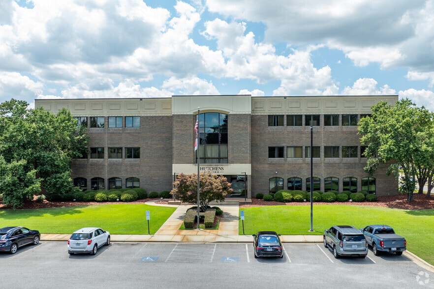 More Photos Of 4317 Ramsey St, Fayetteville Office For Sale