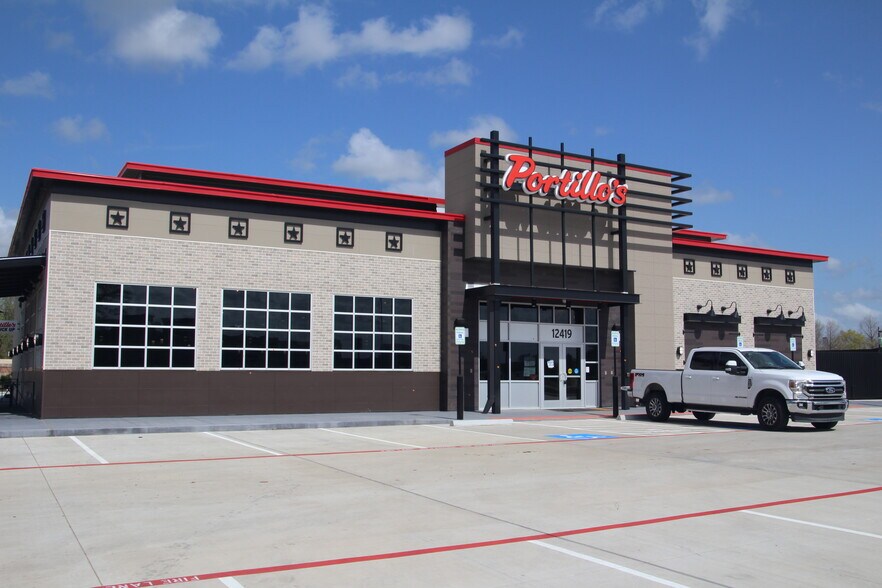 More Photos Of 12419 Southwest Fwy, Stafford Fast Food For Sale