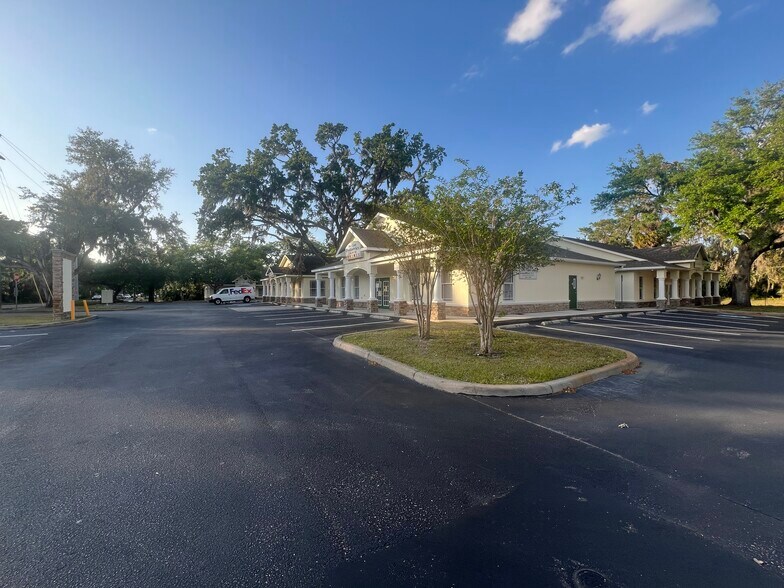 More Photos Of 9416-9418 Balm Riverview Rd, Riverview Medical For Lease